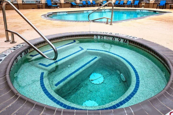 Pool 33 of 45